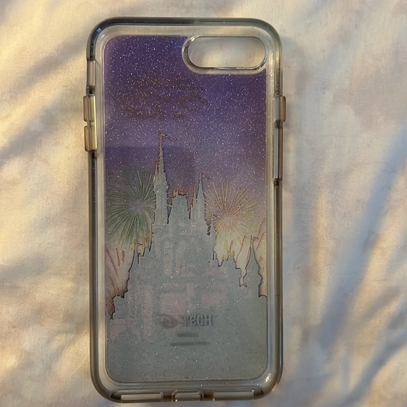 iPhone 8 Plus Disney castle phone case - Picture 2 of 3